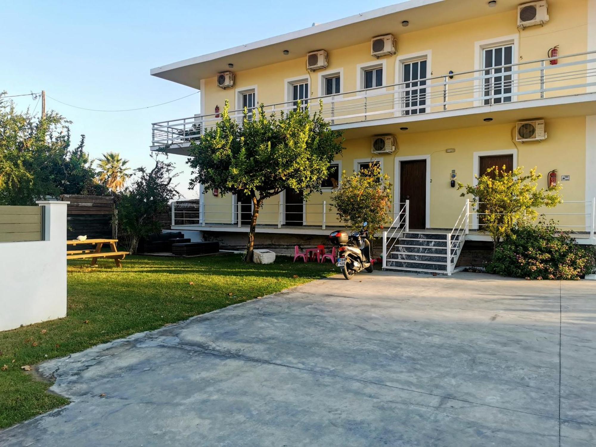 Anatolikos Rooms Alykes  Bagian luar foto